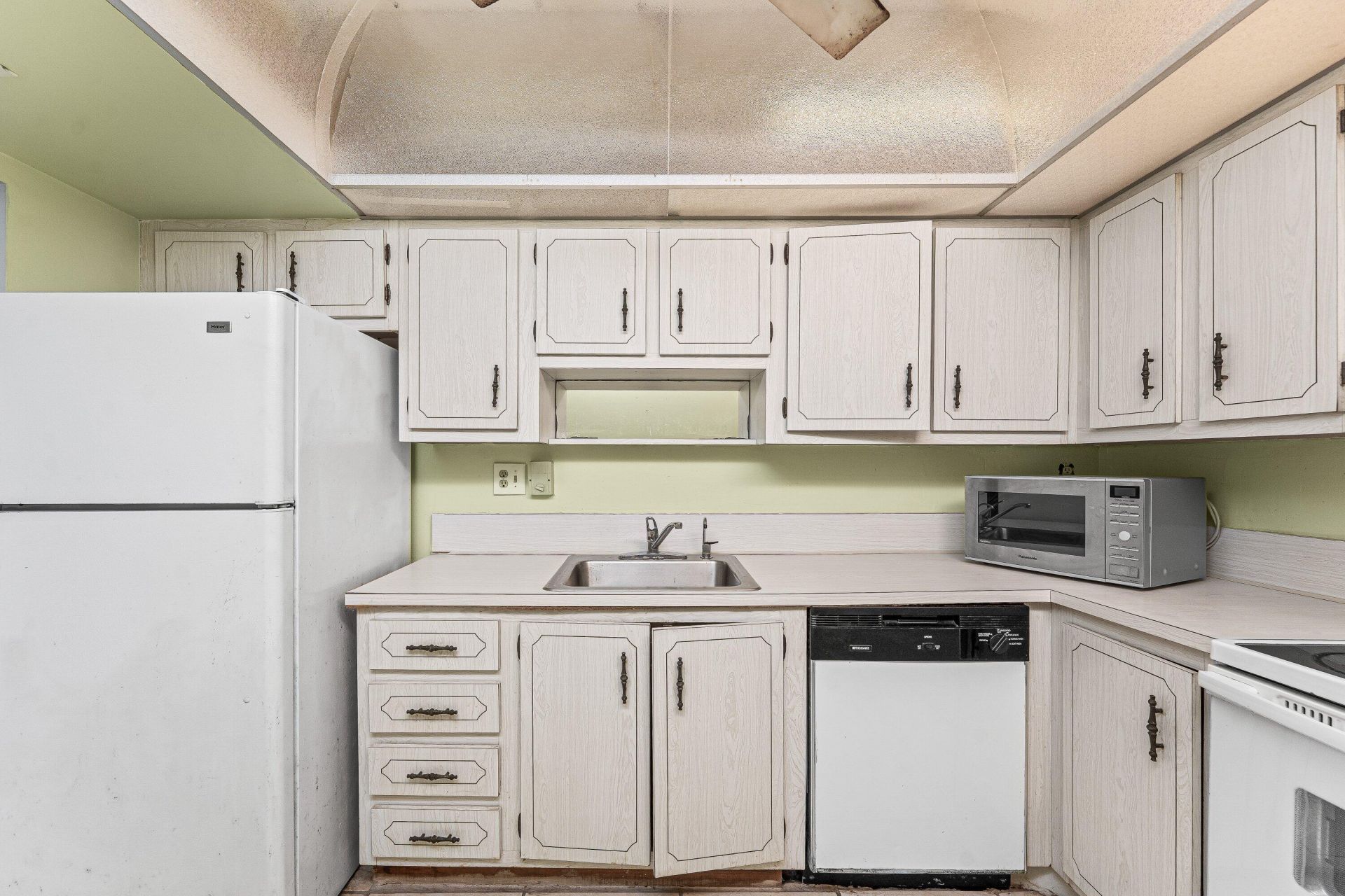1400 Saint Charles Place, Unit 616, Pembroke Pines, FL 33026 Photo