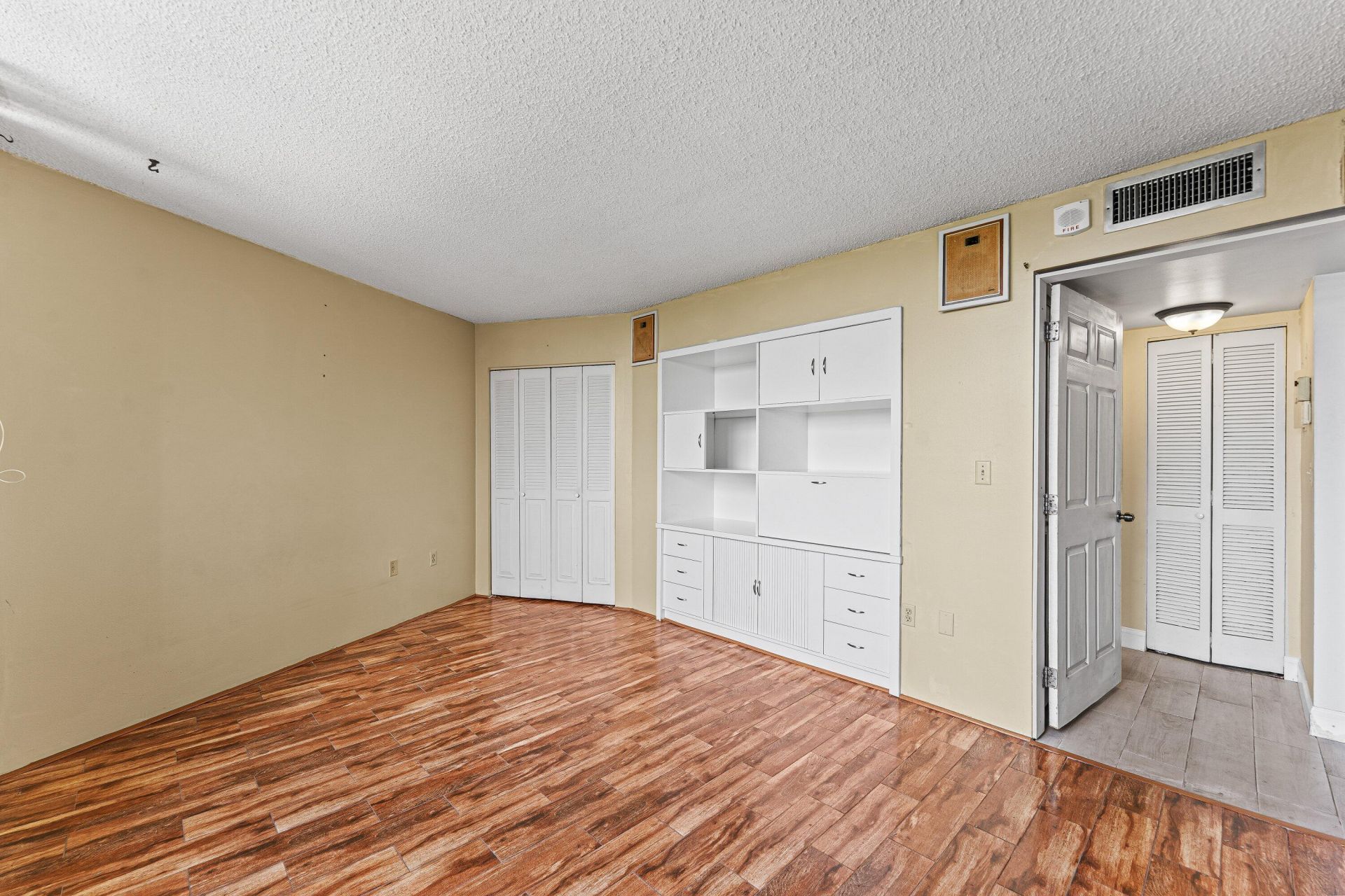 1400 Saint Charles Place, Unit 616, Pembroke Pines, FL 33026 Photo
