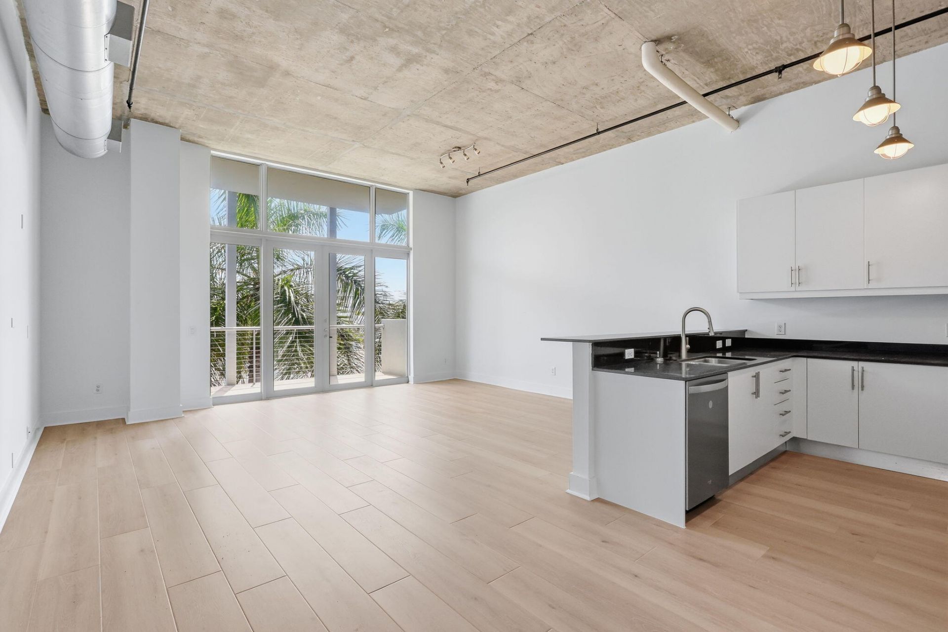 180 NE 4th Avenue, Unit 307, Delray Beach, FL 33483 Photo