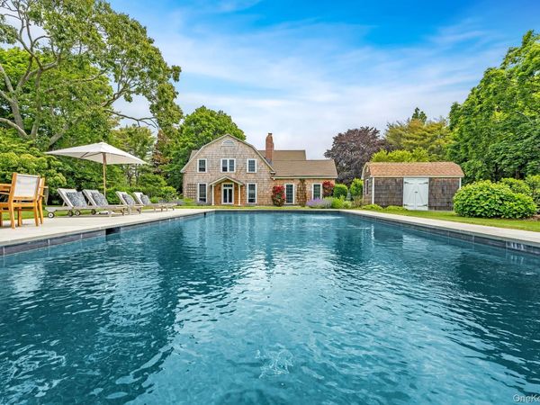 5 Shinnecock Road , Quogue, NY 11959
