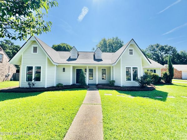 124 Westlake Drive, Brandon, MS 39047