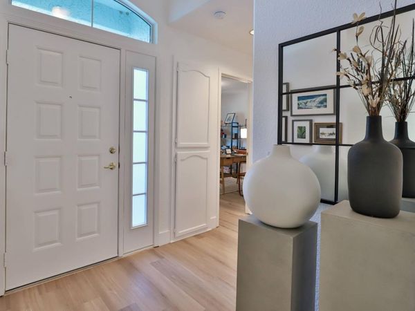 7598 Sunmore Ln, Sacramento, CA 95828