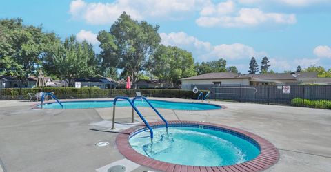 7598 Sunmore Ln, Sacramento, CA 95828 Photo