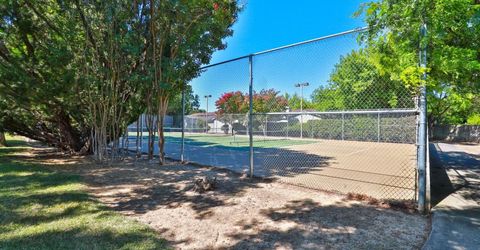 7598 Sunmore Ln, Sacramento, CA 95828 Photo
