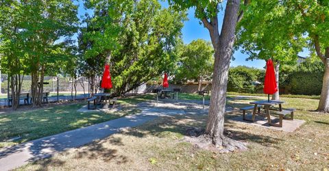 7598 Sunmore Ln, Sacramento, CA 95828 Photo