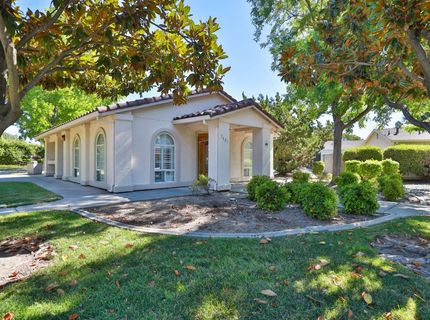 7598 Sunmore Ln, Sacramento, CA 95828 Photo
