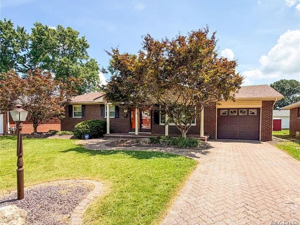 134 Ash Street, Wood River, IL 62095