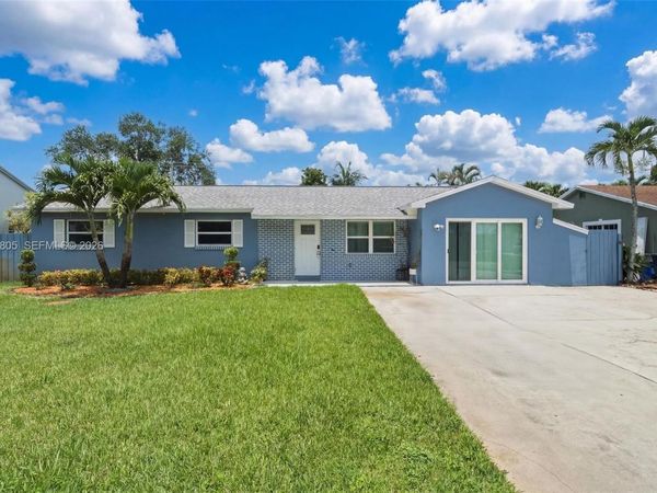 6595 Massachusetts Dr , Unit 6595, Lake Worth, FL 33462