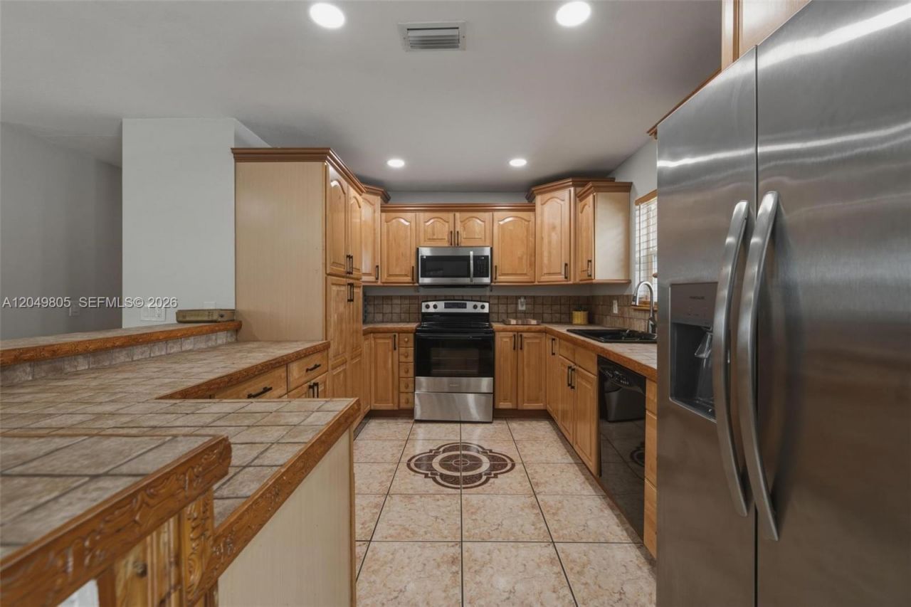 6595 Massachusetts Dr, Lake Worth, FL 33462 Photo