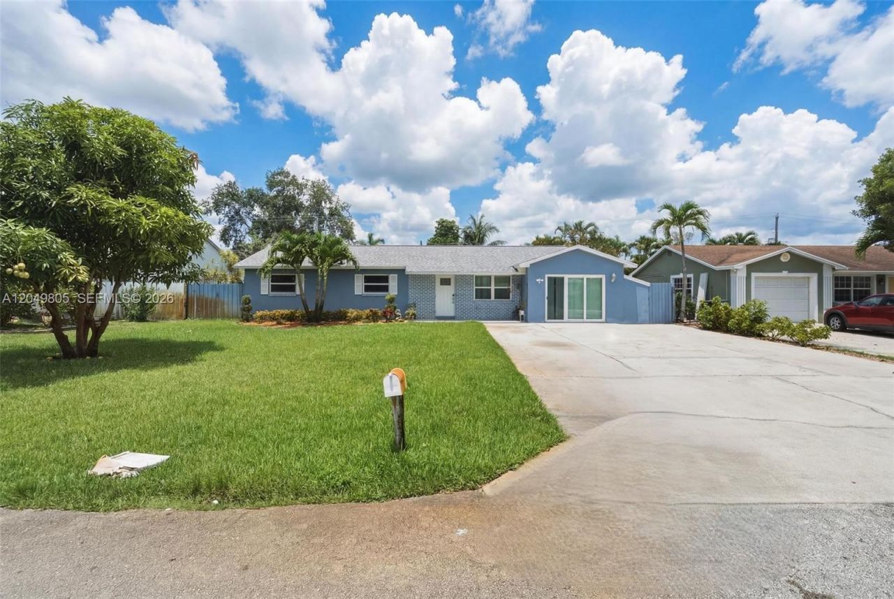 6595 Massachusetts Dr, Lake Worth, FL 33462 Photo