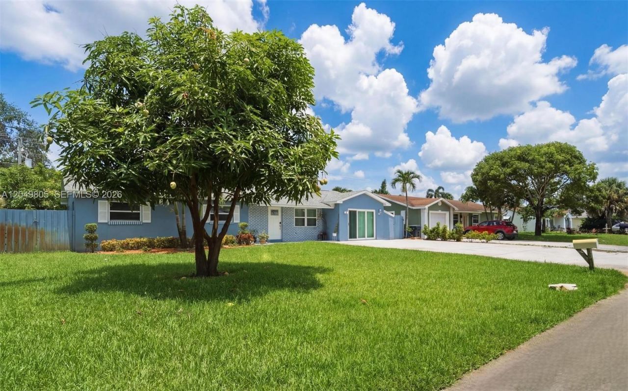 6595 Massachusetts Dr, Lake Worth, FL 33462 Photo
