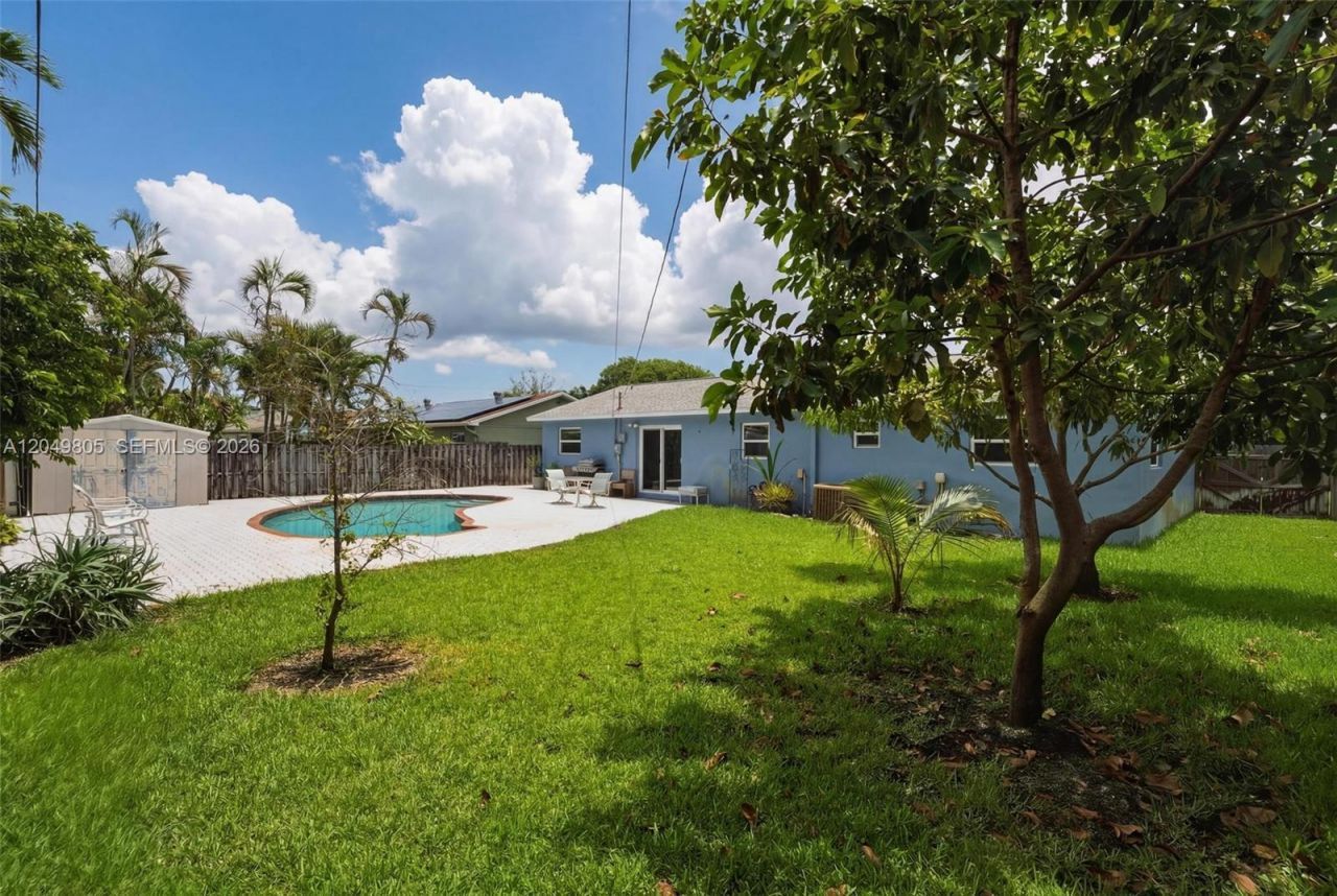 6595 Massachusetts Dr, Lake Worth, FL 33462 Photo