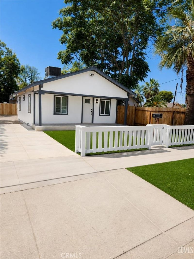 1006 6th, Bakersfield, CA 93304 Main Photo