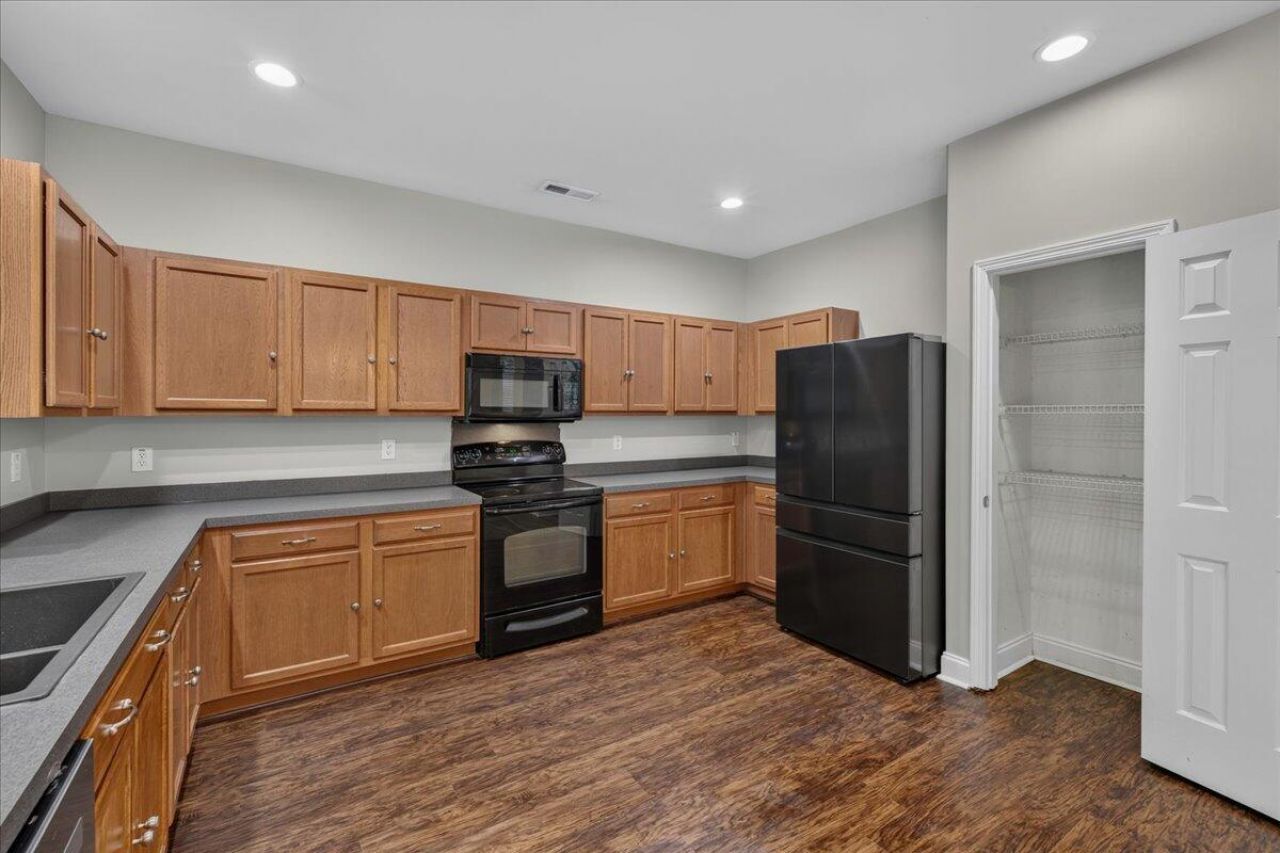 8831 Kellum Drive Photo 10