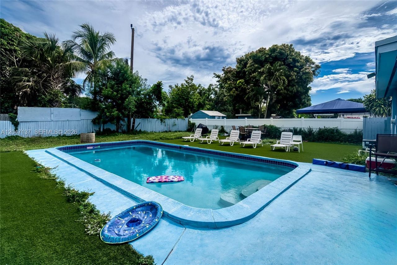 1013 NW 12th St, Fort Lauderdale, FL 33311 Photo