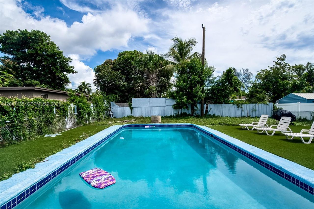 1013 NW 12th St, Fort Lauderdale, FL 33311 Photo
