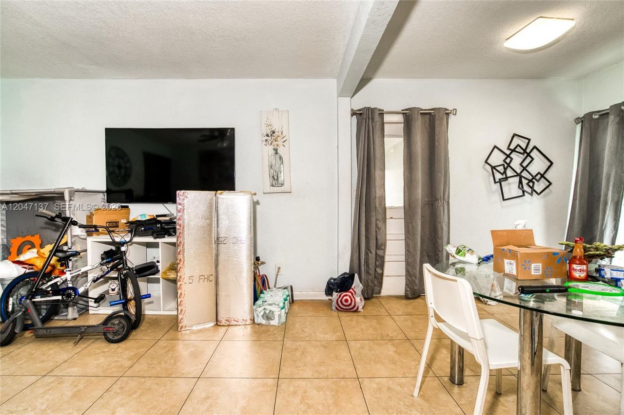 1013 NW 12th St, Fort Lauderdale, FL 33311 Photo