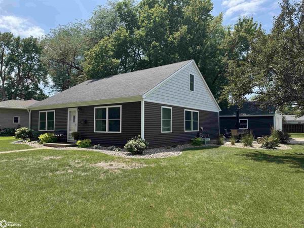 512 3rd Street N, Humboldt, IA 50548