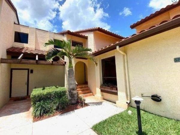 5705 Fox Hollow Drive, Unit B, Boca Raton, FL 33486