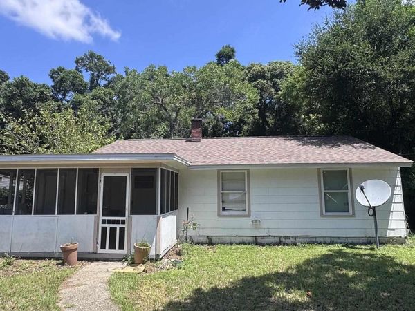 112 Alice St, Pensacola, FL 32505