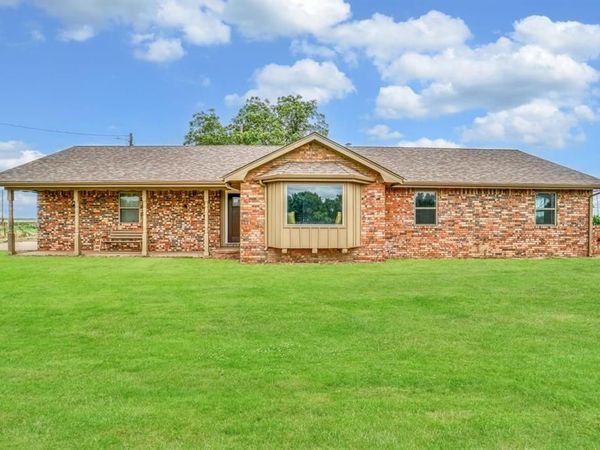 21216 County Road EW 177, Tipton, OK 73570