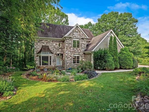 105 Welwyn Lane, Asheville, NC 28805