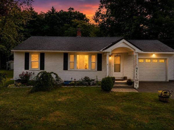 180 E Main Street, Hampstead, NH 03826