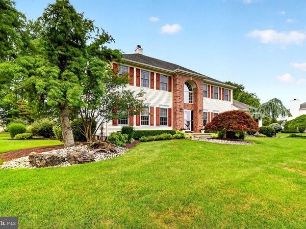 10 ANDERSON WAY, MONMOUTH JUNCTION, NJ 08852
