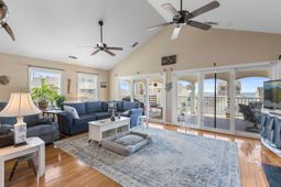 1511 Holly Dr.  photo 4