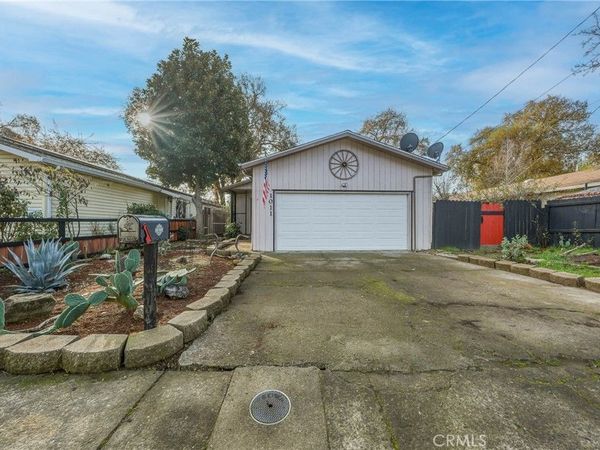 1011 2nd, Lakeport, CA 95453