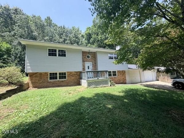 125 Reynolds Hills Drive, Rogersville, TN 37857