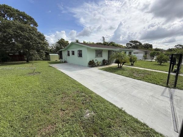 3851 NW 210th Ter , Miami Gardens, FL 33055