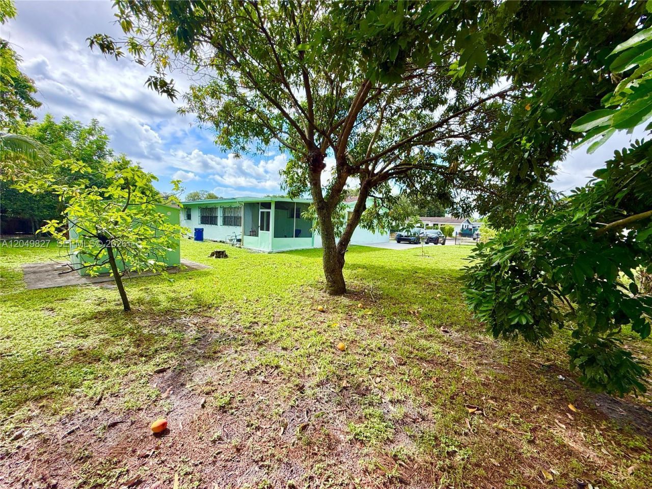 3851 NW 210th Ter , Miami Gardens, FL 33055 Photo