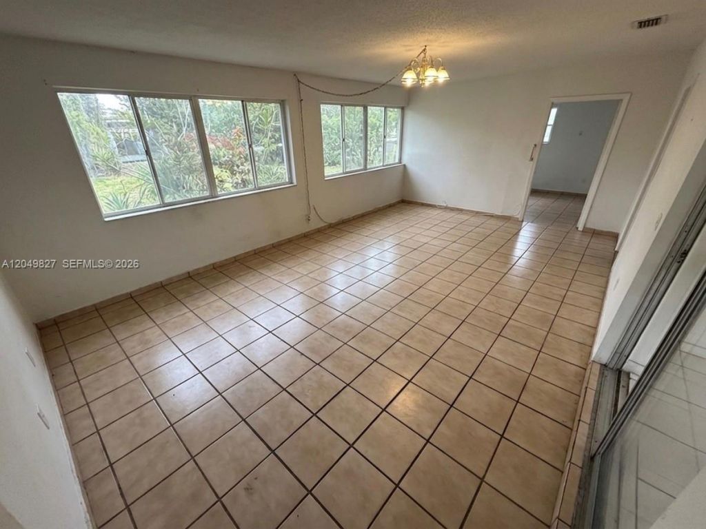 3851 NW 210th Ter , Miami Gardens, FL 33055 Photo