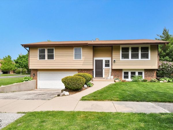 99 Mayer Avenue , Wheeling, IL 60090