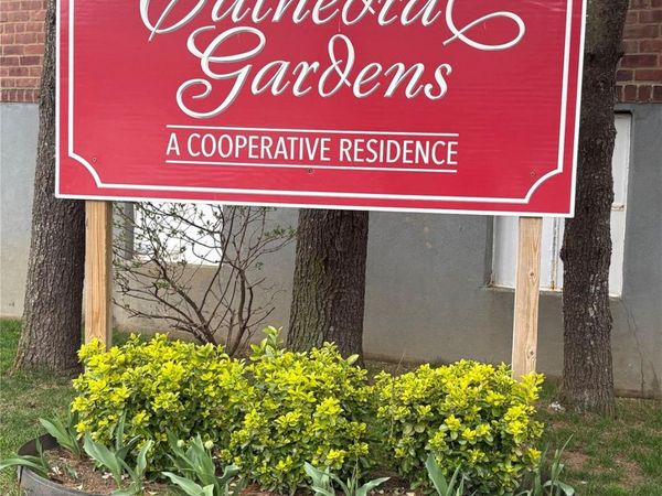 32 Cathedral Avenue , Unit 6B, Hempstead, NY 11550