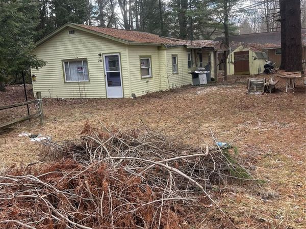 282 Hickory Street, Hay Township, Mi 48624