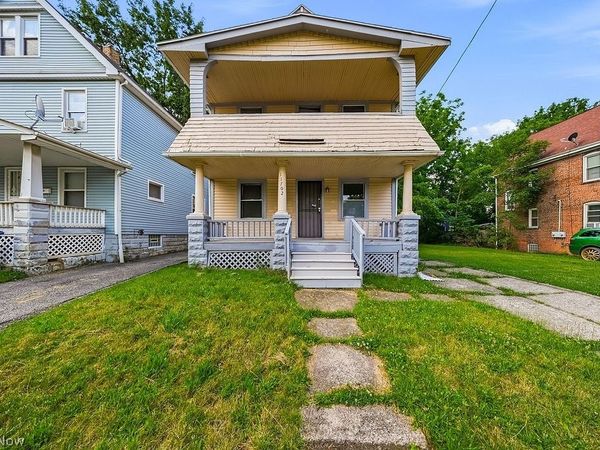 11702 Honeydale Avenue , Cleveland, OH 44120