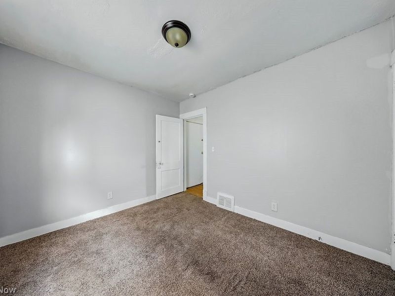 11702 Honeydale Avenue, Cleveland, OH 44120 Photo 13