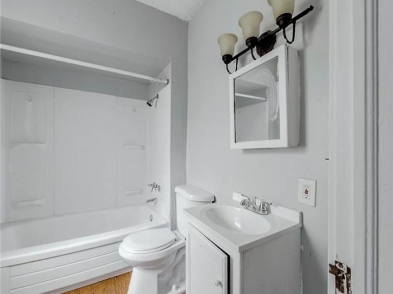 11702 Honeydale Avenue, Cleveland, OH 44120 Photo 19