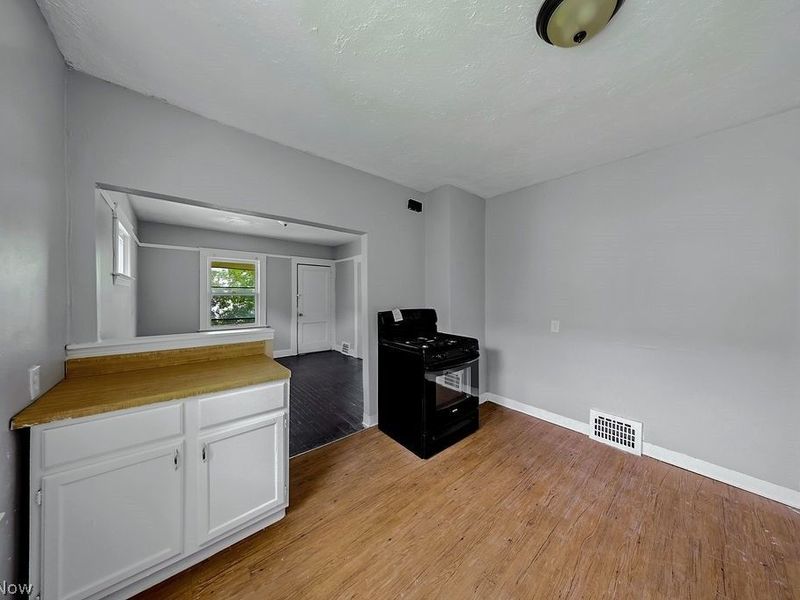 11702 Honeydale Avenue, Cleveland, OH 44120 Photo 30