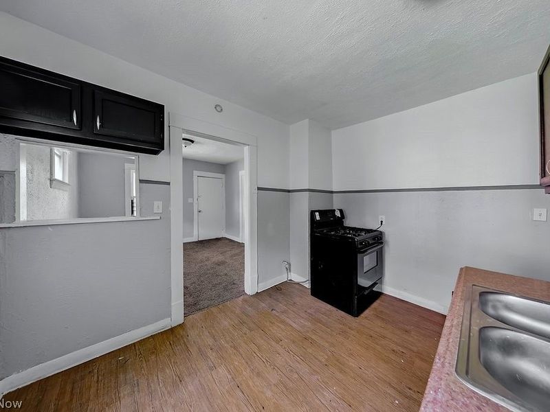 11702 Honeydale Avenue, Cleveland, OH 44120 Photo 9