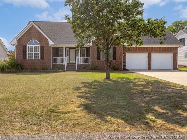 5039 Woodspring Drive, Hope Mills, NC 28348