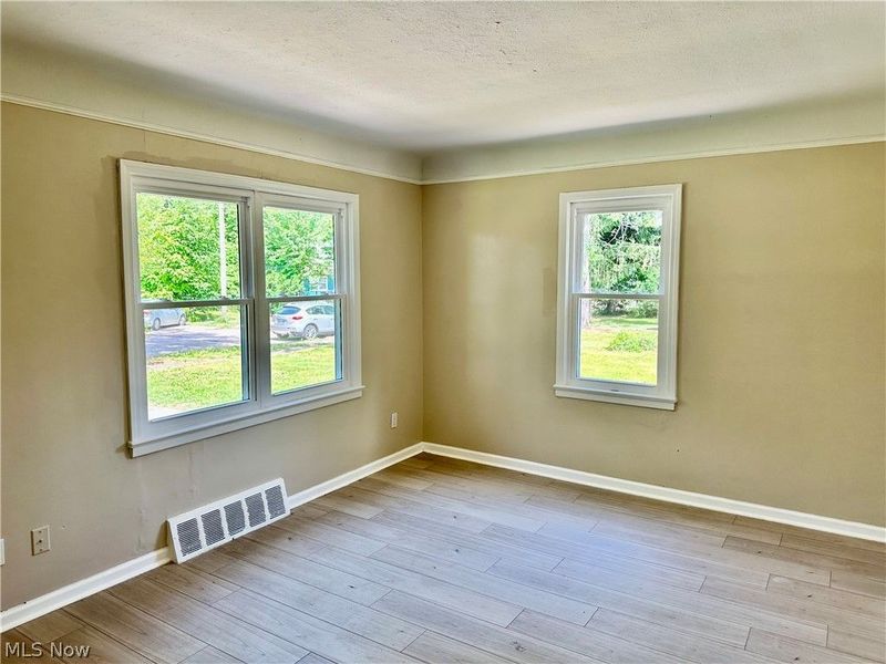 4425 E 142nd Street, Cleveland, OH 44128 Photo 3