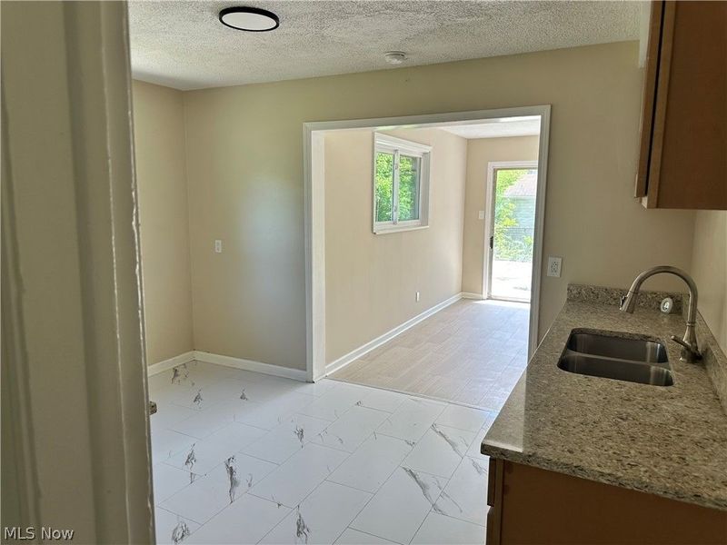 4425 E 142nd Street, Cleveland, OH 44128 Photo 6