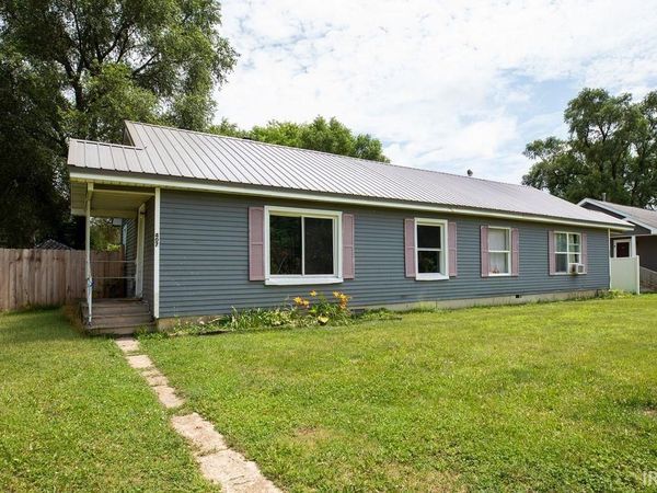 405 - 407 Roosevelt Road, Knox, IN 46534
