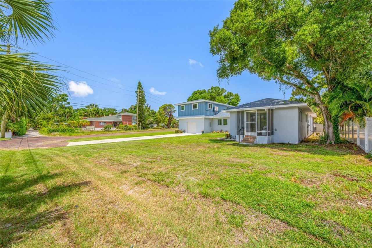 380 Villagrande Avenue S, Saint Petersburg, FL 33707 Photo