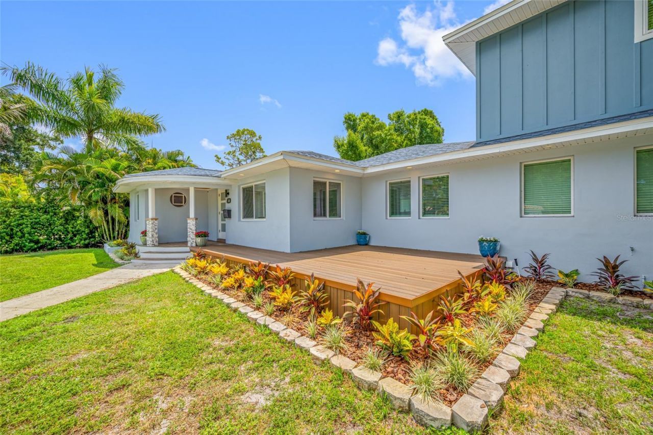 380 Villagrande Avenue S, Saint Petersburg, FL 33707 Photo