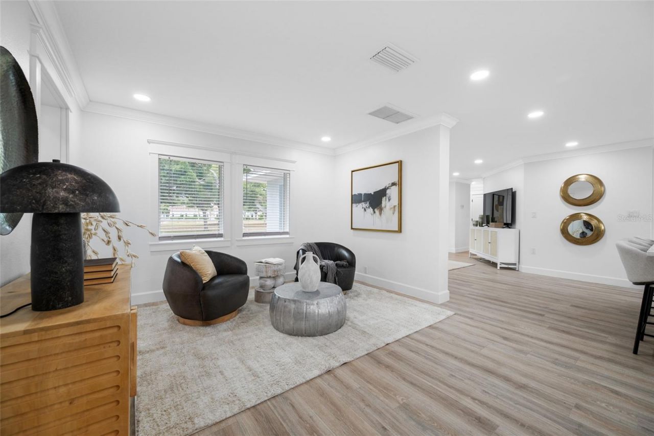 380 Villagrande Avenue S, Saint Petersburg, FL 33707 Photo