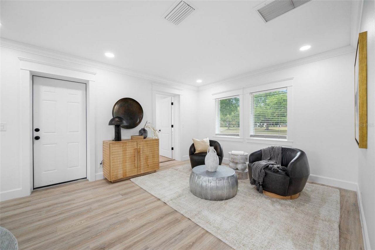 380 Villagrande Avenue S, Saint Petersburg, FL 33707 Photo